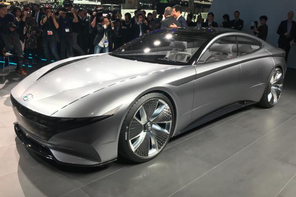 Hyundai rediseñará sus vehículos con la nueva dirección de diseño llamada 'Sensuous Sportiness', la cual busca sean más sexy que un Alfa Romeo.