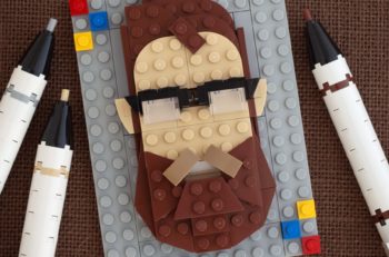 El artista Chris McVeigh realiza instructivos Lego para crear objetos cotidianos y no los que estamos acostumbrados como cámaras, comida, árboles, etcétera.