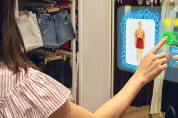 El Retail Design te permite crear una experiencia de compra, la cual es una estrategia positiva y común del neuromarketing.